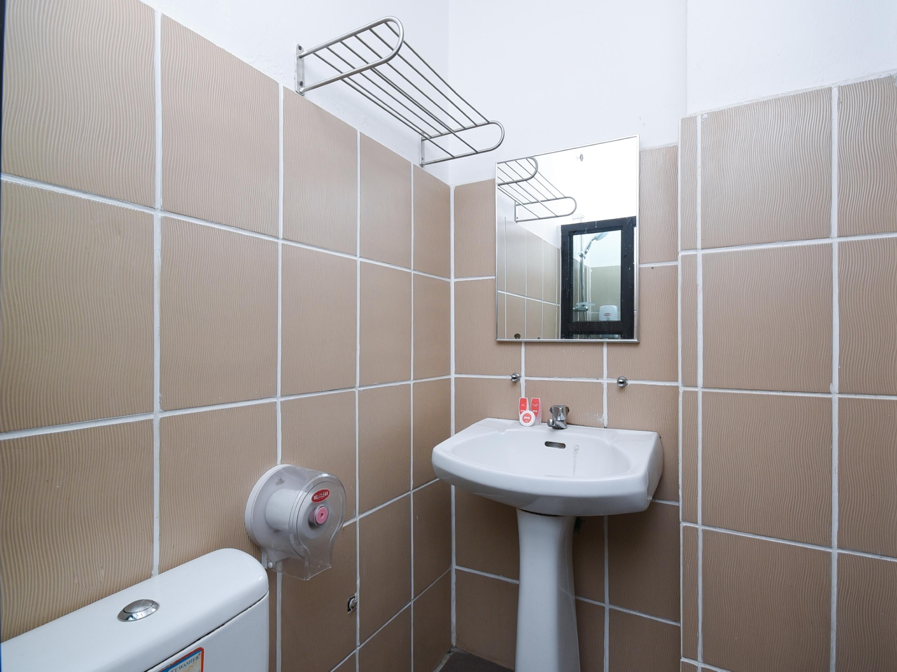 Super Oyo 89604 City Home Stay Miri Extérieur photo