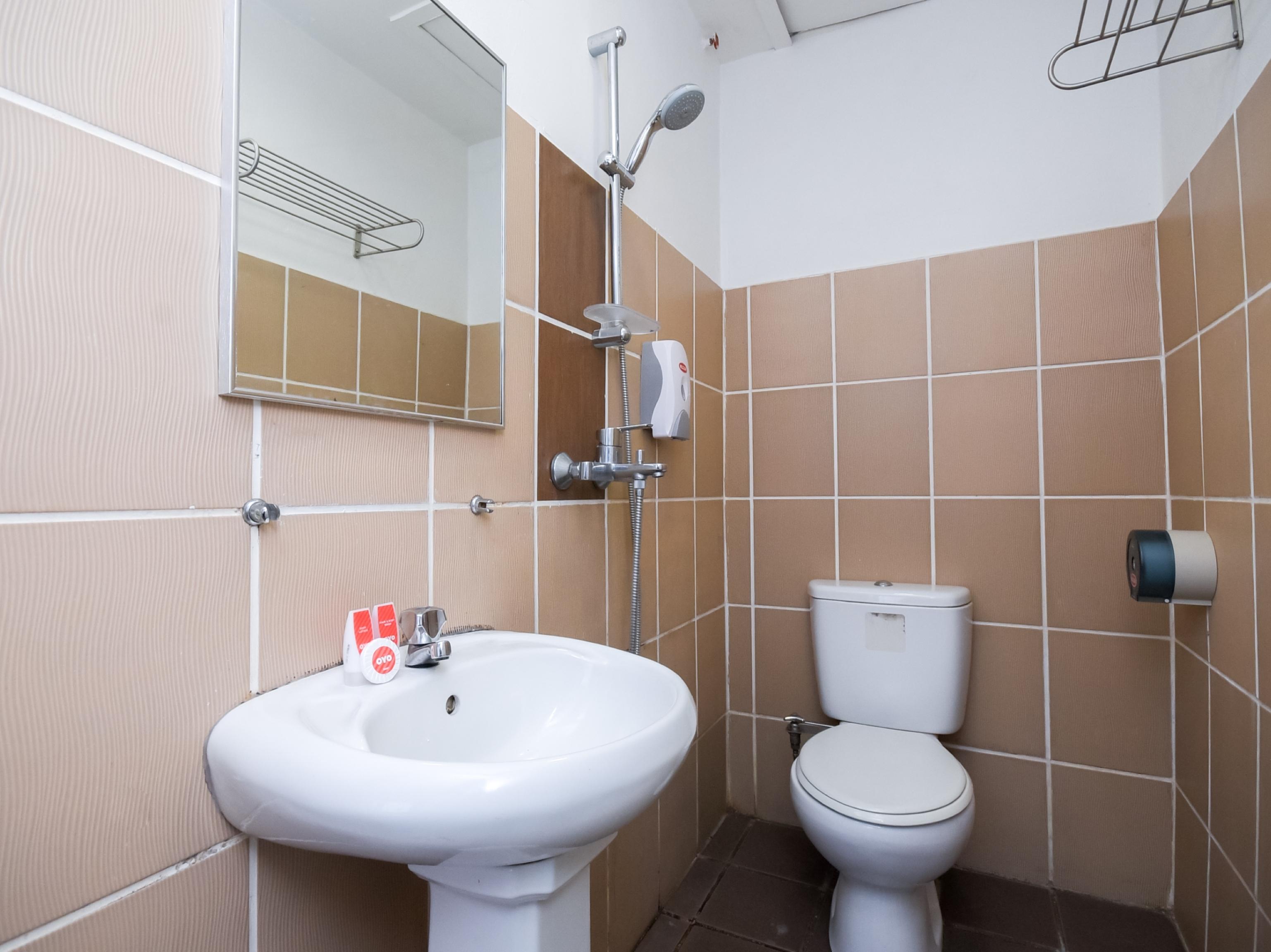 Super Oyo 89604 City Home Stay Miri Extérieur photo