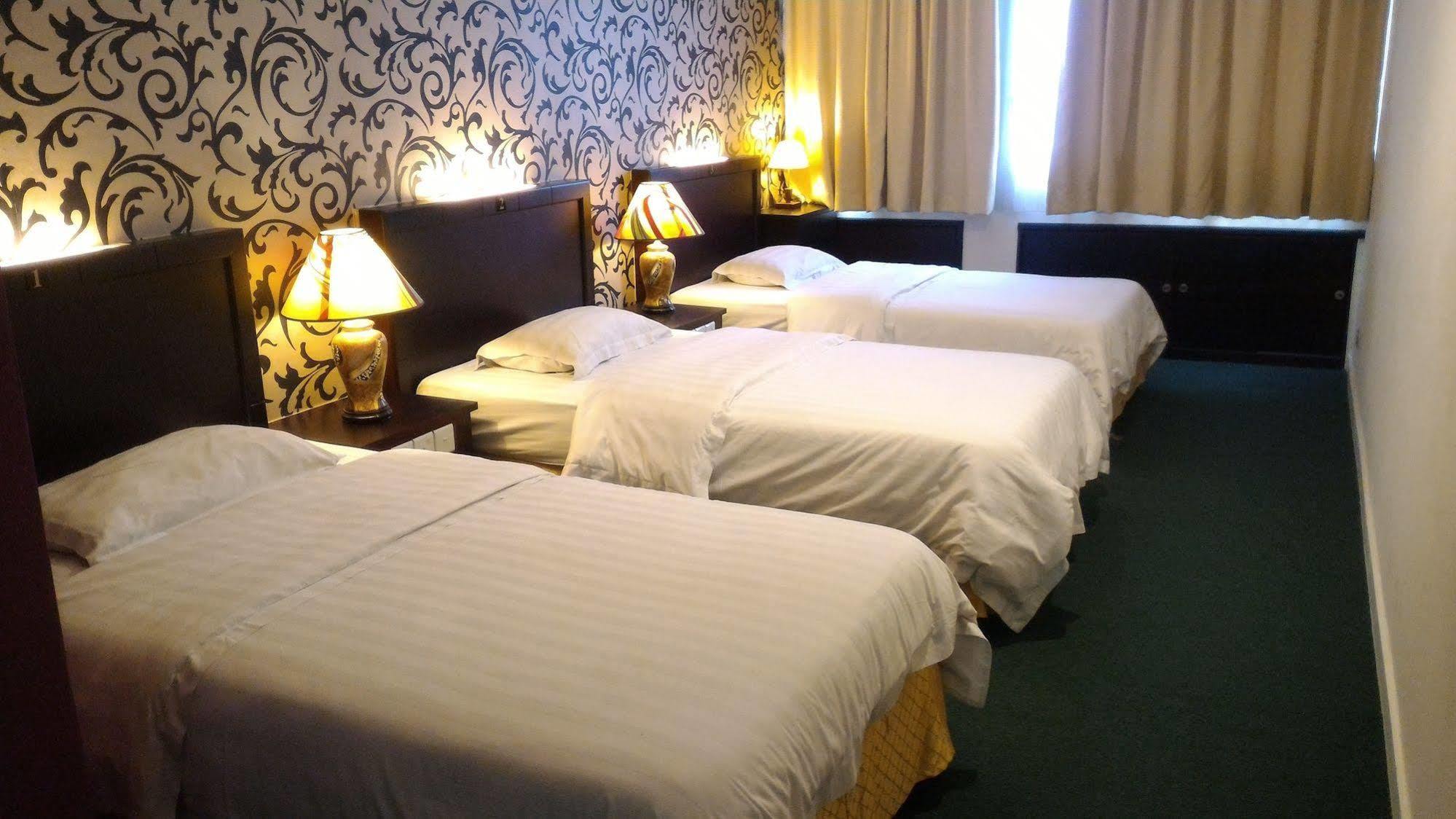 Super Oyo 89604 City Home Stay Miri Extérieur photo
