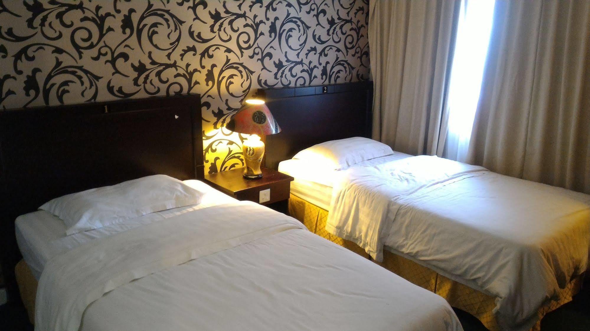 Super Oyo 89604 City Home Stay Miri Extérieur photo