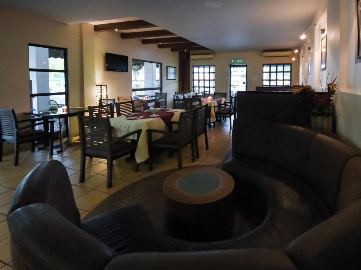Super Oyo 89604 City Home Stay Miri Extérieur photo