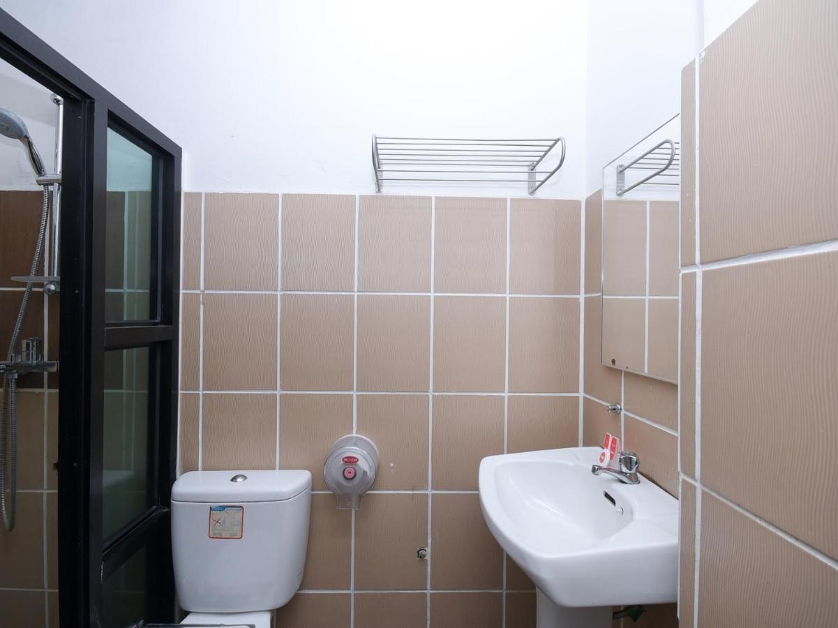 Super Oyo 89604 City Home Stay Miri Extérieur photo