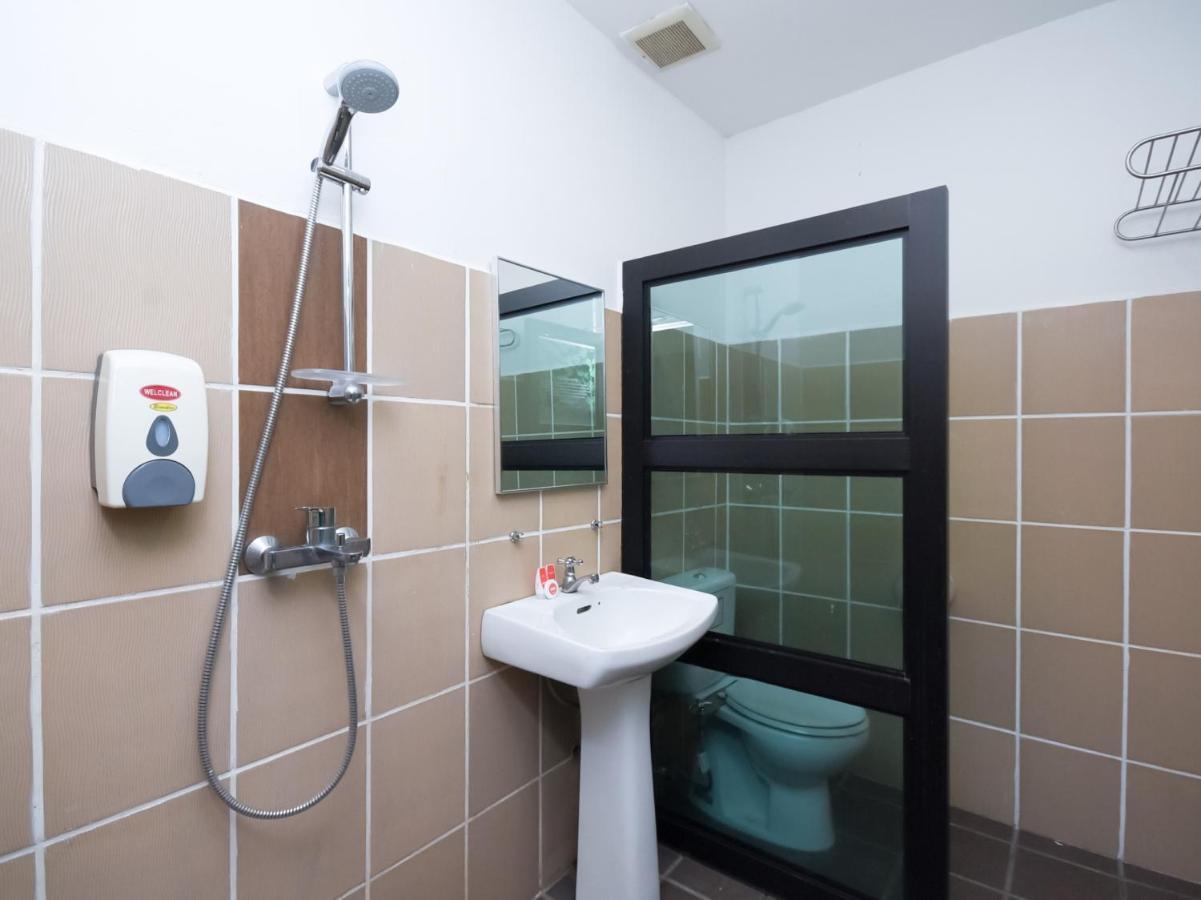 Super Oyo 89604 City Home Stay Miri Extérieur photo